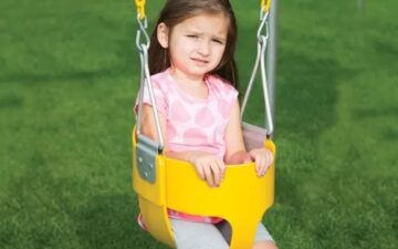 Качель для малышей полностью закрытая (Commerical-Grade Bucket Swing)