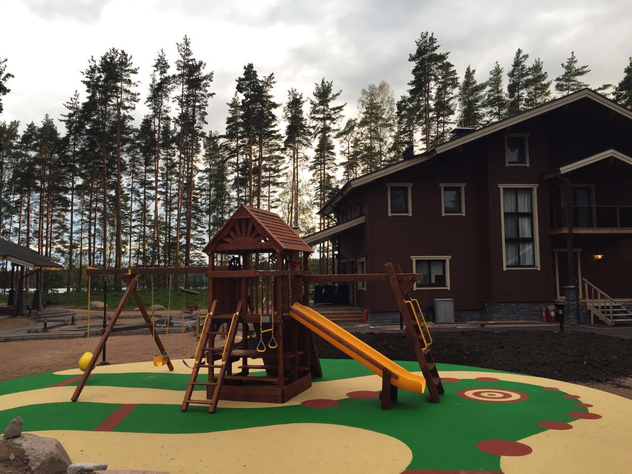 Установка детской площадки в Ленинградской области, Проект №2