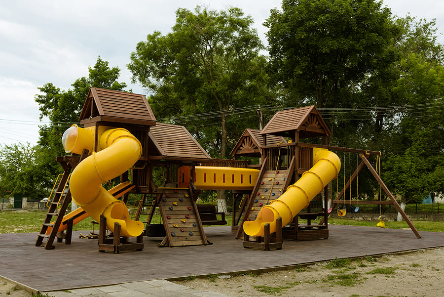 Установка детской площадки в Белогорске, парк города