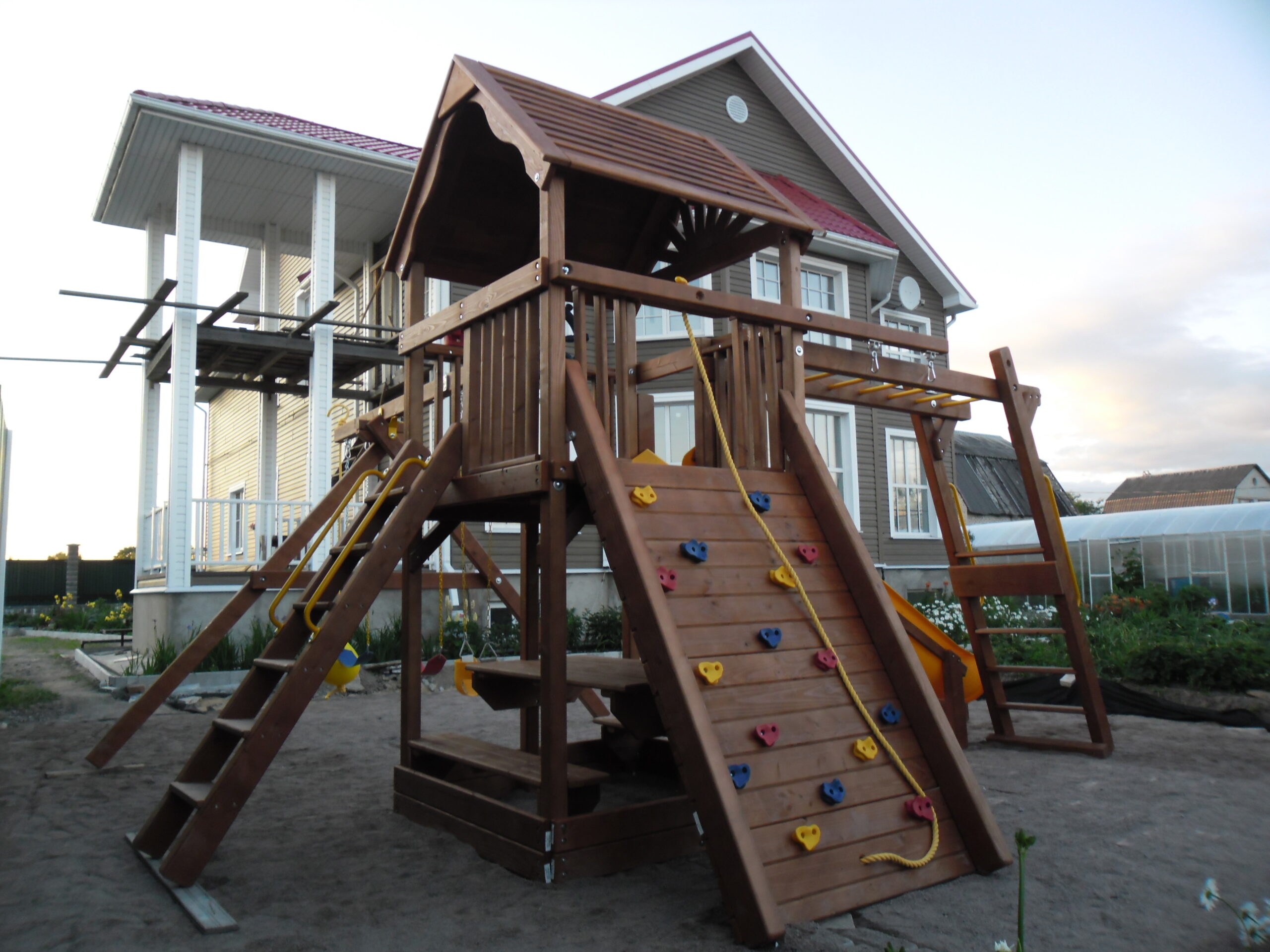 Установка детской площадки в Ленинградской области, Ропша